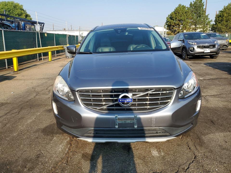 2016 Volvo Xc60 VIN YV4612RKXG2850687 COPART salvage auction — HAIL, Co - Dis/Dlr/Exp Only Clean Title, sold $1,350 on 2026-08-13 (photo 5)