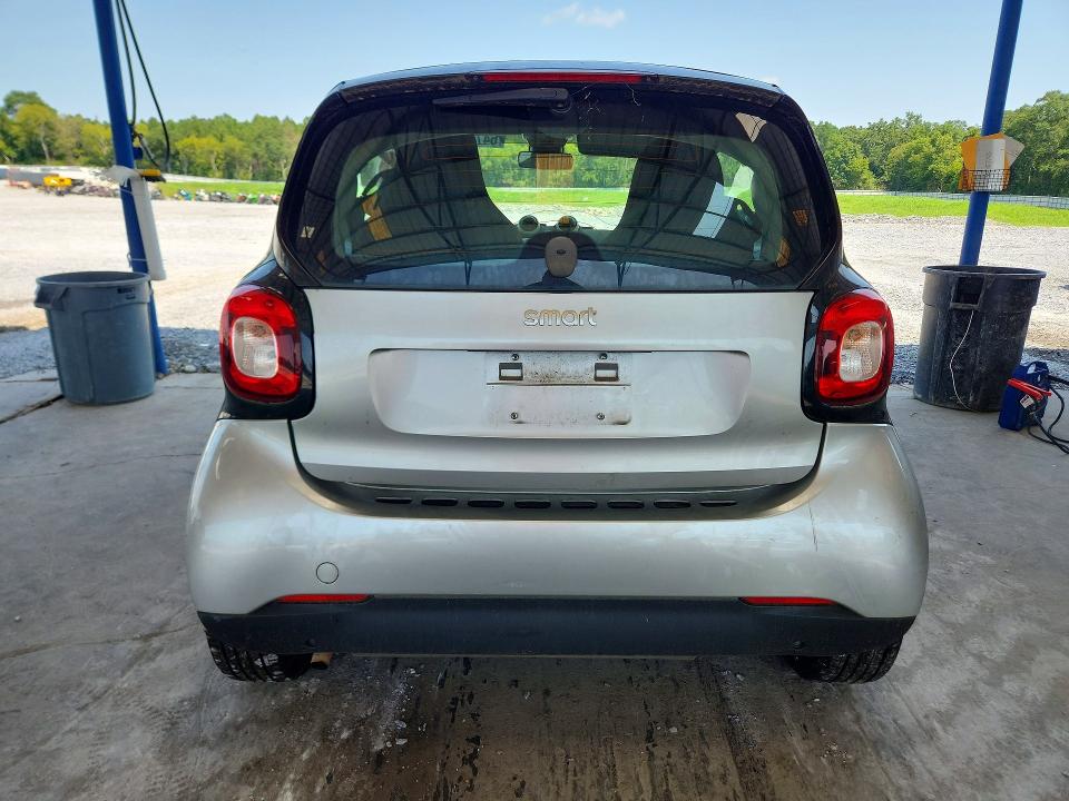 2016 Smart Fortwo VIN WMEFJ5DA6GK045998 COPART salvage auction — FRONT END, Ga - Cert Of Title-Salvage, sold $1,450 on 2026-08-27 (photo 6)