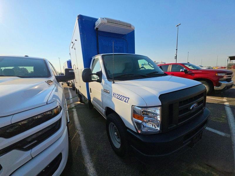 2023 Ford Econoline VIN 1FDWE3FK9PDD31812 COPART salvage auction — NORMAL WEAR, CO - CERTIFICATE OF TITLE (P), sold $13,800 on 2026-09-08 (photo 2)