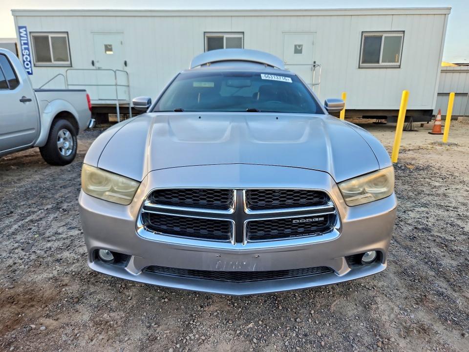 2011 Dodge Charger VIN 2B3CM5CTXBH555574 COPART salvage auction — REAR END, HI - CERTIFICATE OF TITLE, sold $875 on 2026-08-31 (photo 5)
