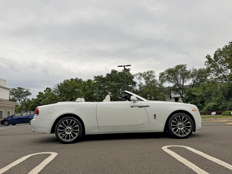 2020 Rolls-Royce Dawn VIN SCAXZ8C08LU202295 COPART salvage auction — WATER/FLOOD, Ca - Salvage Certificate (P), sold $157,000 on 2026-09-08 (photo 5)
