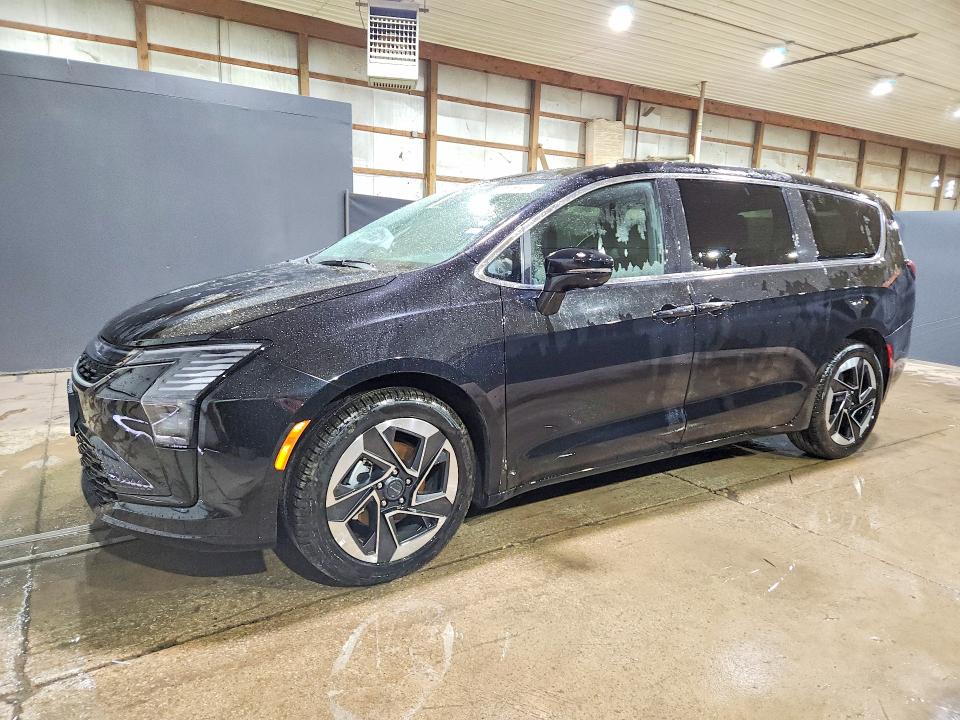 2027 Chrysler Pacifica VIN 2C4RC1GG4VR557126 COPART salvage auction — SIDE, OH - CERTIFICATE OF TITLE (P), sold $16,200 on 2026-08-19 (photo 1)