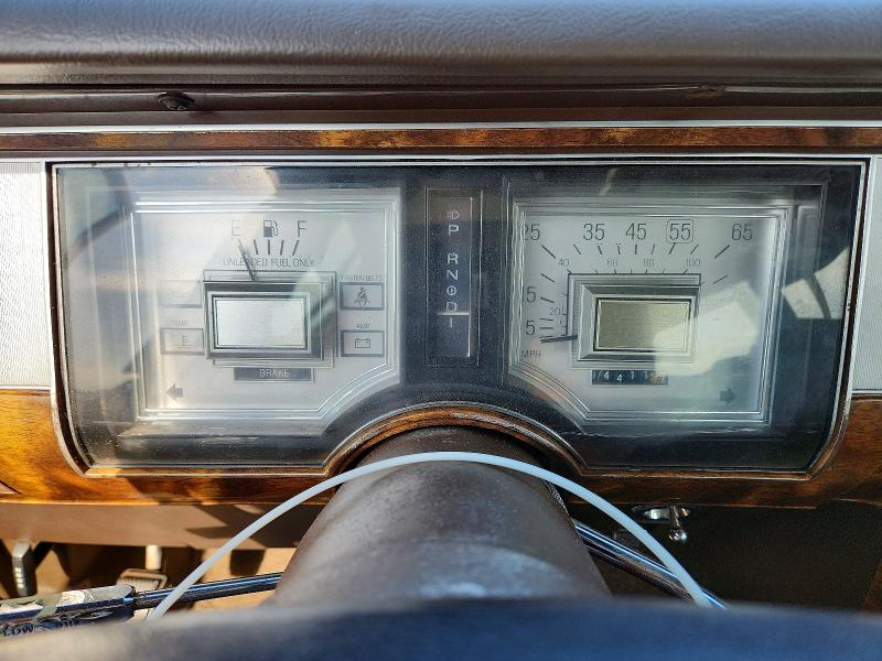 1985 Mercury Grand marquis VIN 2MEBP94F9FX709042 COPART salvage auction — MINOR DENT/SCRATCHES, NJ - DIS/DLR/EXP ONLY CLEAN TITLE, sold $4,700 on 2026-08-25 (photo 9)