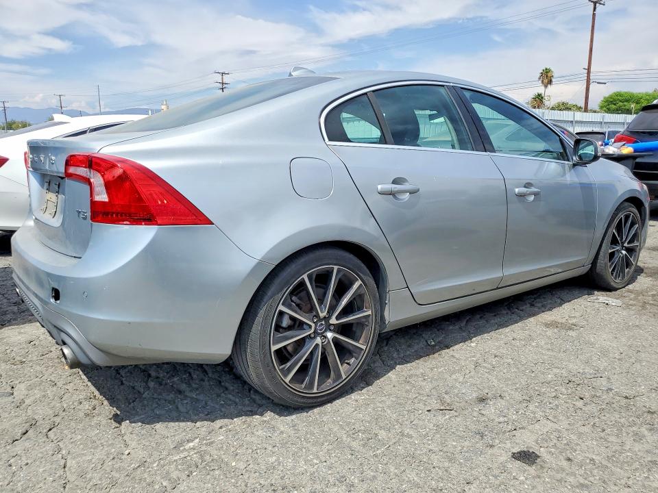 2017 Volvo S60 VIN YV126MFL0H2438057 COPART salvage auction — MINOR DENT/SCRATCHES, Ca - Cert Of Title-Salvaged, sold $900 on 2026-08-20 (photo 3)