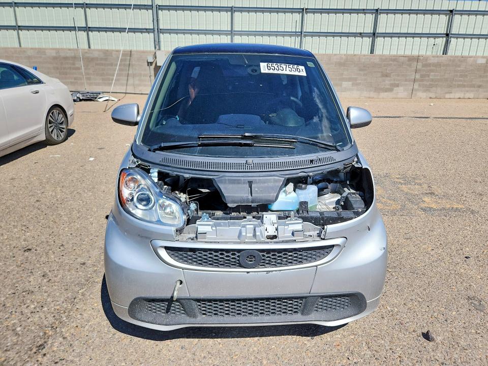 2013 Smart Fortwo VIN WMEEJ3BA2DK695281 COPART salvage auction — FRONT END, Salvage Title, sold $175 on 2026-08-20 (photo 5)