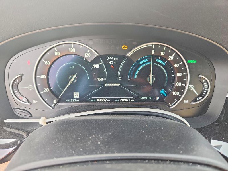 2018 BMW 5er VIN WBAJB1C52JB084675 COPART salvage auction — FRONT END, ID, sold $10,500 on 2026-10-13 (photo 9)