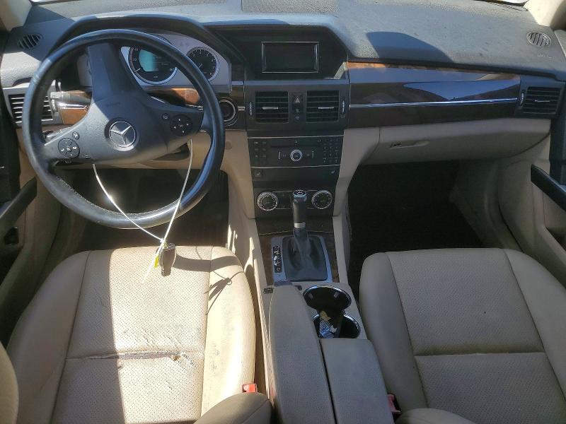 2010 Mercedes-benz Glk-class VIN WDCGG5GB3AF484219 COPART salvage auction — MINOR DENT/SCRATCHES, CA - DIS/DLR/EXP ONLY CLEAN TITLE, sold $900 on 2026-08-07 (photo 8)