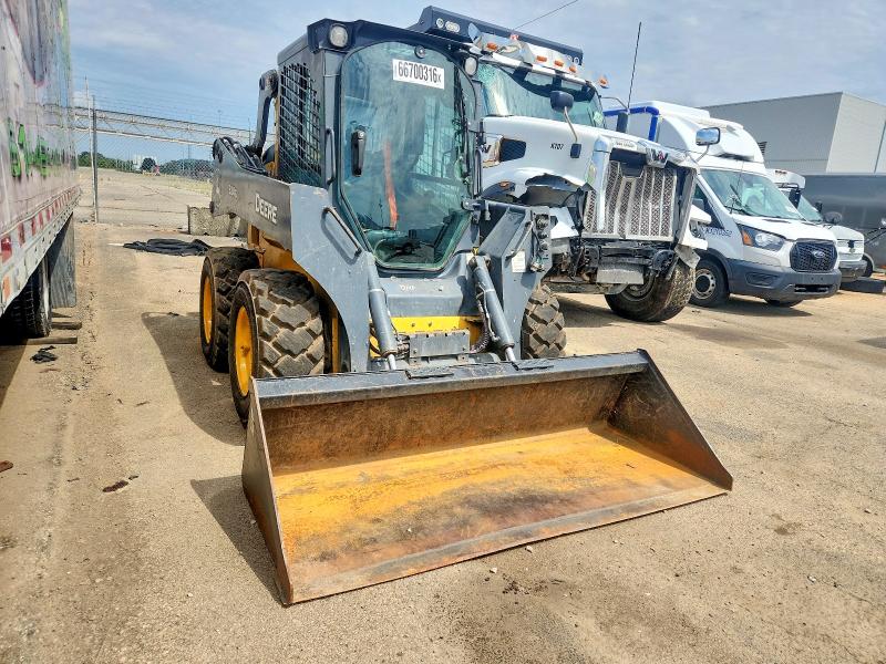 2021 John deere 324 VIN 1T0324GKHMJ400251 — COPART salvage auction photo