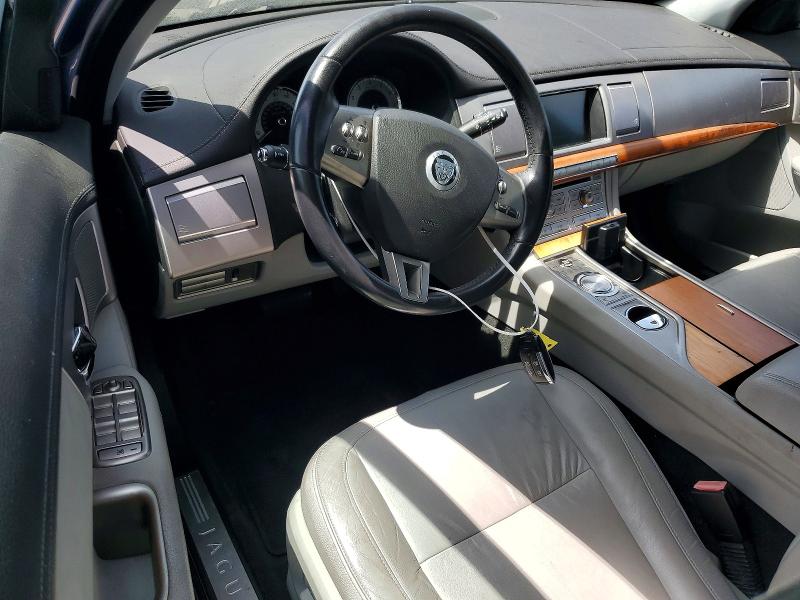 2009 Jaguar XF VIN SAJWA05B79HR37011 COPART salvage auction — NORMAL WEAR, CA - DIS/DLR/EXP ONLY CLEAN TITLE, sold $625 on 2026-09-10 (photo 8)