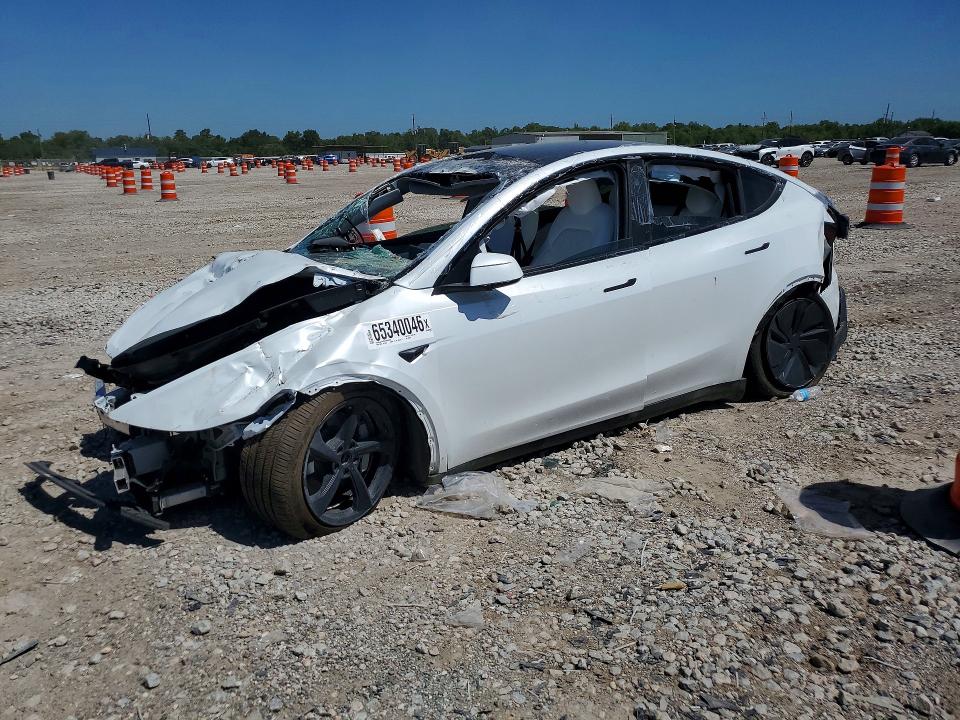 2026 Tesla Model y VIN 7SAYGDED8TA450728 — COPART salvage auction photo