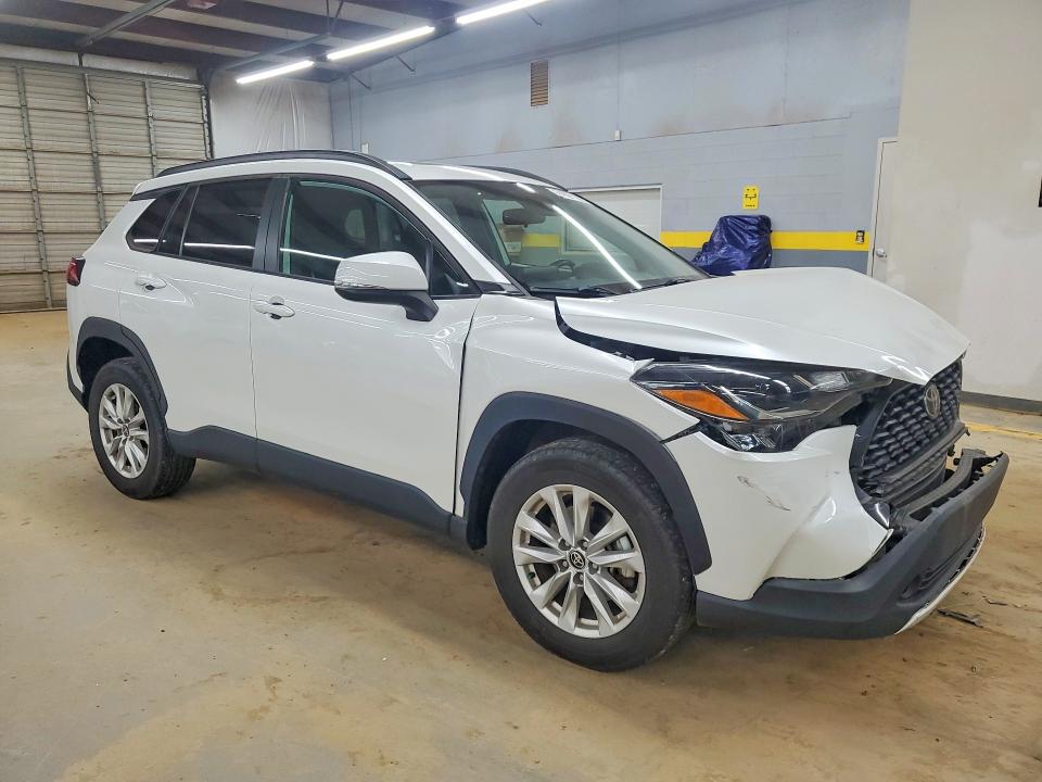 2022 Toyota Corolla cross VIN 7MUBAABG2NV030293 COPART salvage auction — FRONT END, Nc - Salvage Certificate Of Title, sold $7,200 on 2026-08-26 (photo 4)