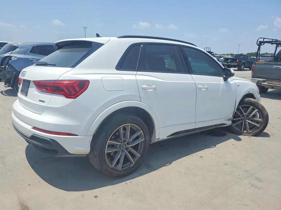 2025 Audi Q3 VIN WA1DECF30S1060485 COPART salvage auction — FRONT END, TX, sold $8,500 on 2026-10-08 (photo 3)