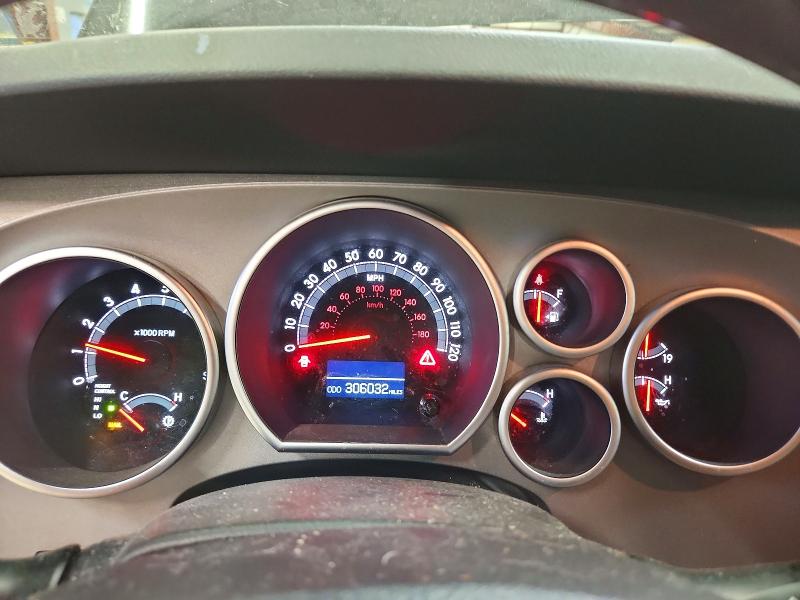 2012 Toyota Sequoia VIN 5TDDW5G12CS059404 COPART salvage auction — MINOR DENT/SCRATCHES, VT - CERTIFICATE OF TITLE (P), sold $7,300 on 2026-08-24 (photo 9)
