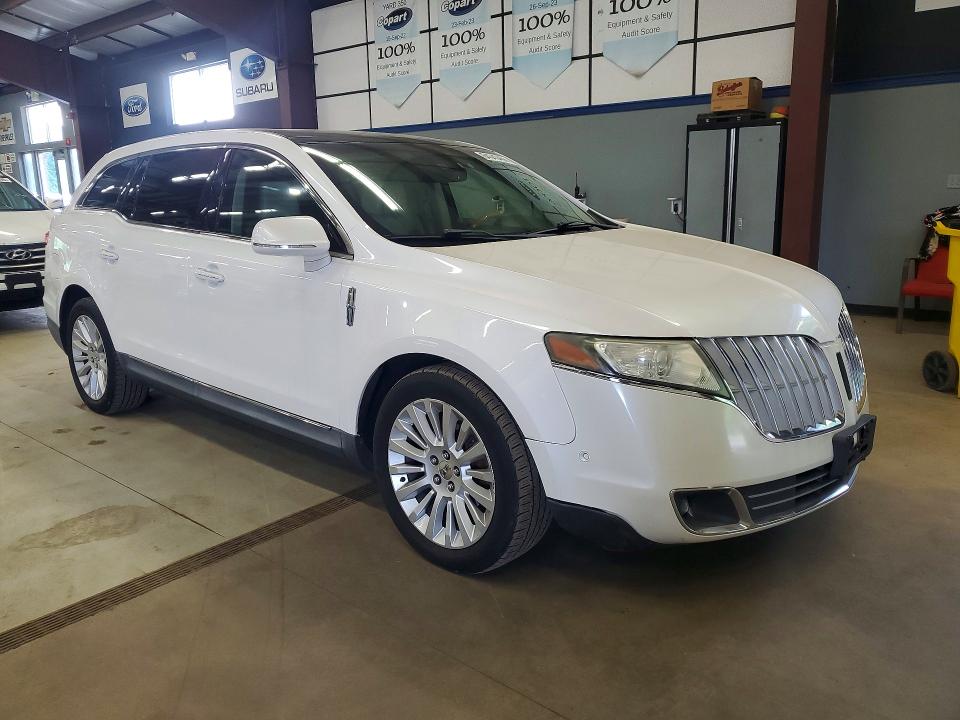 2012 Lincoln Mkt VIN 2LMHJ5AT4CBL50207 COPART salvage auction — MINOR DENT/SCRATCHES, CT - CERTIFICATE OF TITLE, sold $525 on 2026-08-31 (photo 4)