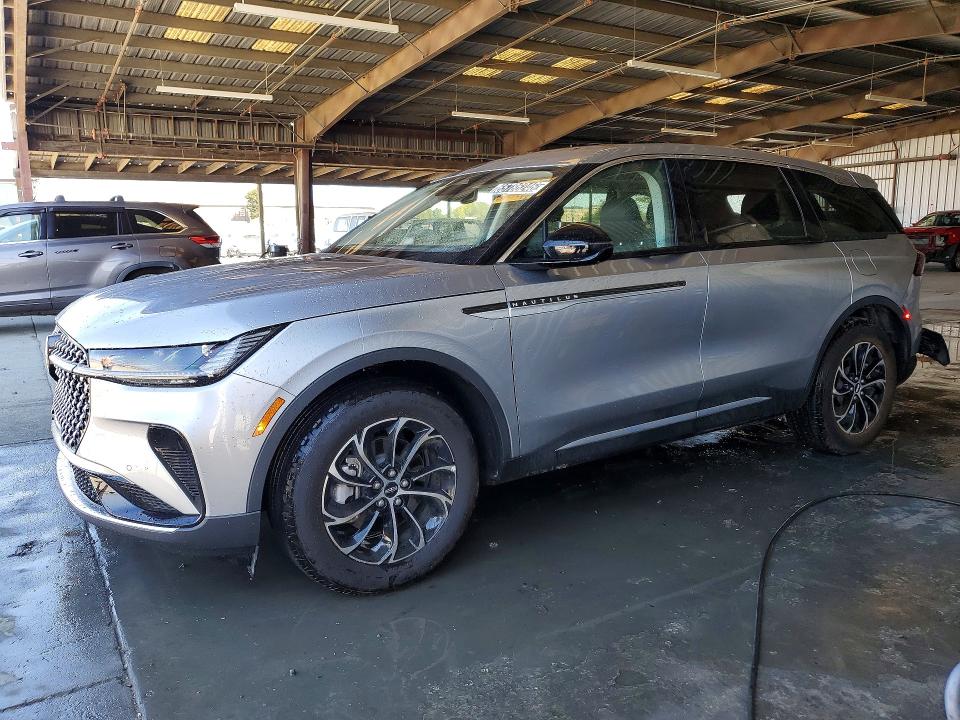 2026 Lincoln Nautilus VIN 5LMPJ8JA8TJ030839 — COPART salvage auction photo