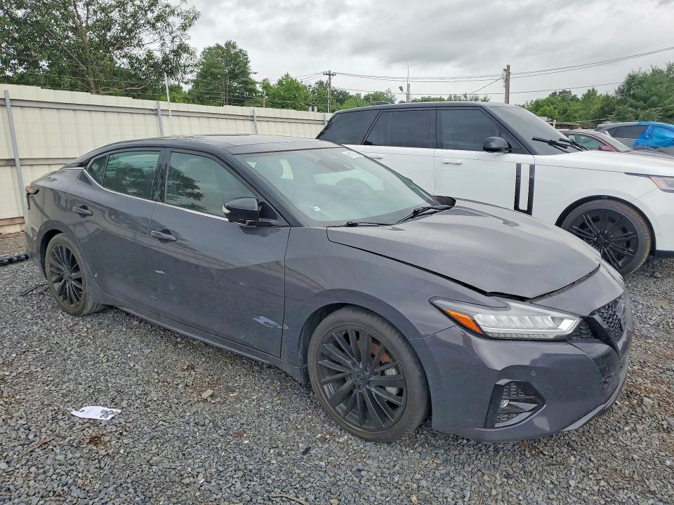 2021 Nissan Maxima VIN 1N4AA6FVXMC501494 COPART salvage auction — MINOR DENT/SCRATCHES, Salvage Title, sold $12,800 on 2026-08-21 (photo 4)