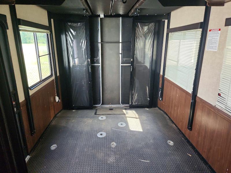 2015 Heartland rvs Cyclone fifth wheel VIN 5SFCG4333FE291690 COPART salvage auction — WATER/FLOOD, MI - CERT OF TITLE-FLOOD VEHICLE, sold $9,300 on 2026-09-01 (photo 5)