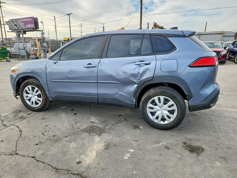 2022 Toyota Corolla cross VIN 7MUAAAAG4NV027425 COPART salvage auction — ROLLOVER, Ca - Salvage Certificate, sold $475 on 2026-08-31 (photo 2)