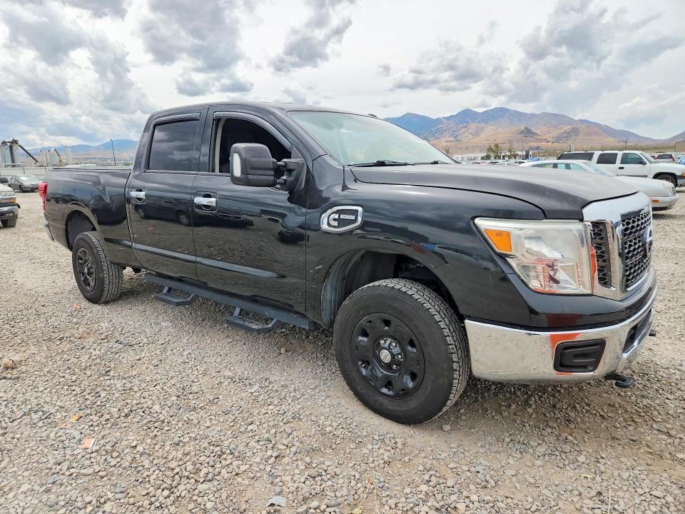2017 Nissan TITAN VIN 1N6BA1F31HN521026 COPART salvage auction — MINOR DENT/SCRATCHES, CA - SALVAGE CERTIFICATE, sold $6,600 on 2026-09-04 (photo 4)