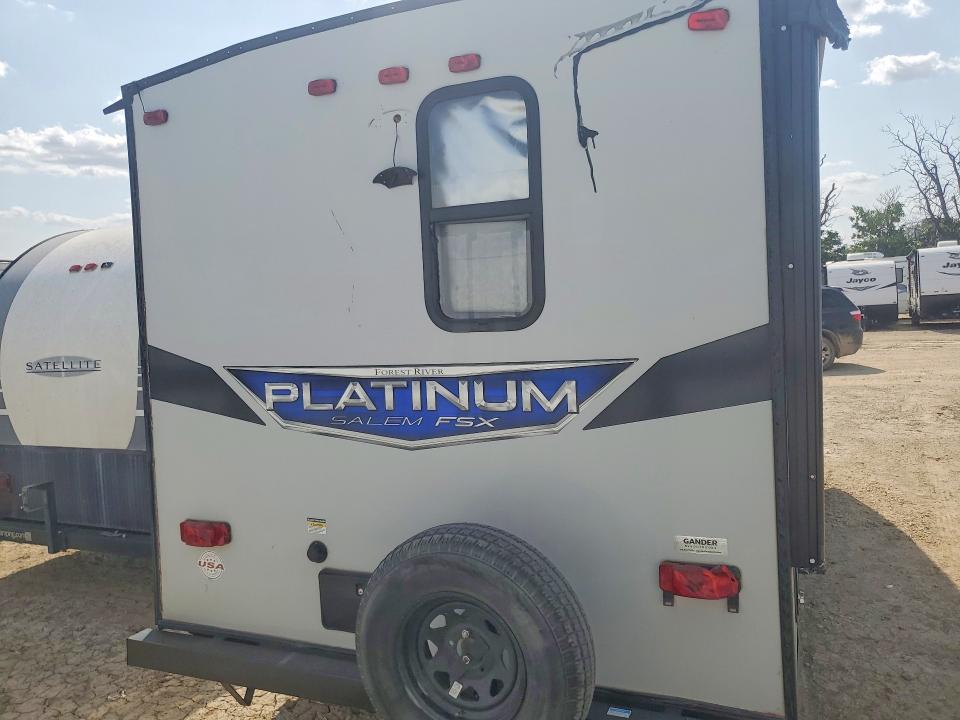 2022 Foresriver VIN 4X4TSM714NY010420 COPART salvage auction — BURN, KS - CERT OF TITLE-SALVAGE, sold $625 on 2026-09-04 (photo 6)