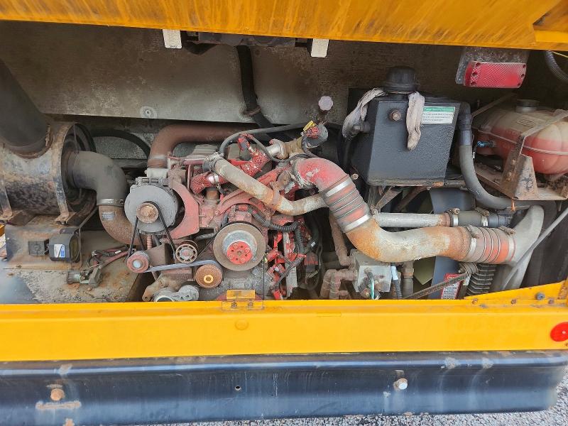 2012 Thomabuses VIN 1T7YN4E20C1150018 COPART salvage auction — MINOR DENT/SCRATCHES, RI - CERTIFICATE OF TITLE, sold $2,500 on 2026-09-22 (photo 7)