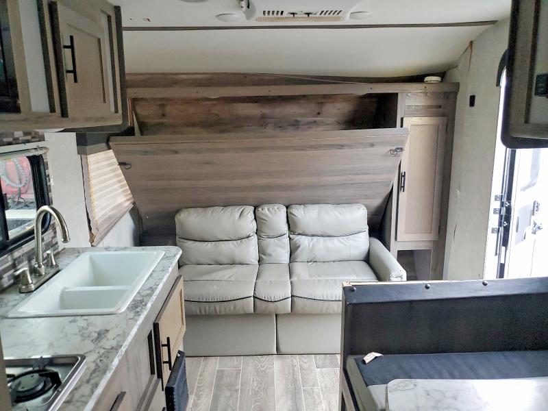 2021 Gulfstream Ameri-lite VIN 1NL1G2213M1144363 COPART salvage auction — NORMAL WEAR, CT, sold $4,750 on 2026-10-05 (photo 5)