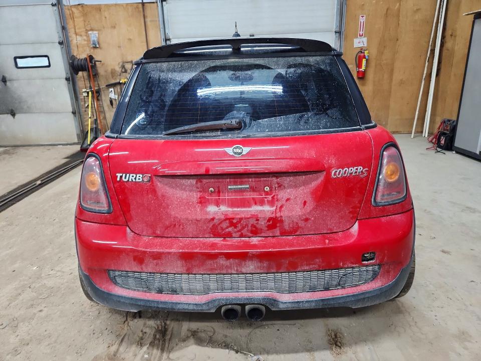 2009 Mini Cooper VIN WMWMF73539TV39740 COPART salvage auction — SIDE, Mi - Dealer Only Clean Title, sold $90 on 2026-08-12 (photo 6)