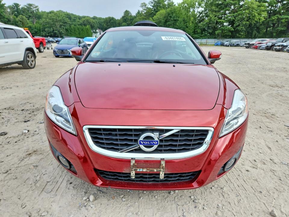 2011 Volvo C70 VIN YV1672MC5BJ110006 COPART salvage auction — ROOF, MA - CERT OF TITLE-RECONSTRCTD COLL, sold $4,050 on 2026-08-20 (photo 5)