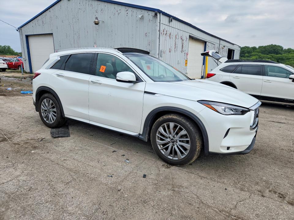 2023 Infiniti Qx50 VIN 3PCAJ5BB6PF123424 COPART salvage auction — VANDALISM, IL, sold $7,200 on 2026-10-14 (photo 4)