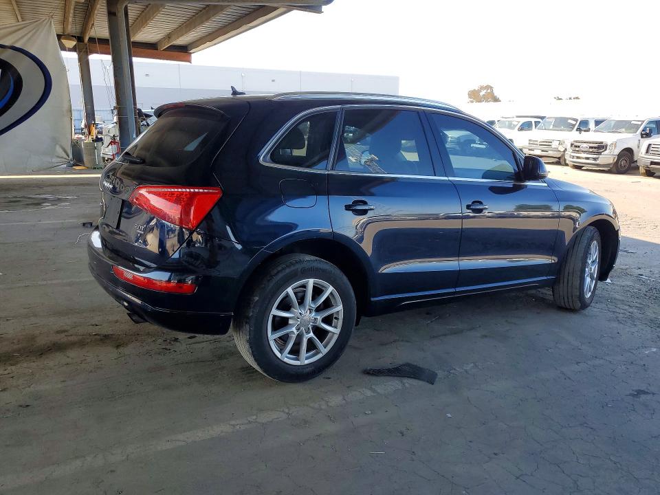 2011 Audi Q5 VIN WA1LFAFP2BA017962 COPART salvage auction — MINOR DENT/SCRATCHES, Mo - Dis/Dlr/Exp Only Clean Title, sold $10 on 2026-08-26 (photo 3)