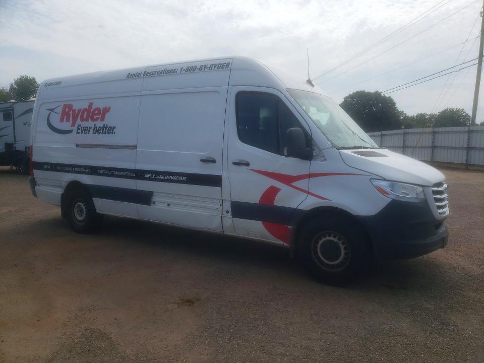 2021 Freightliner Sprinter 2500 VIN W2W4DCHY6MT051676 COPART salvage auction — NORMAL WEAR, IN - DEALER ONLY CLEAN TITLE (P), sold $6,900 on 2026-09-08 (photo 4)