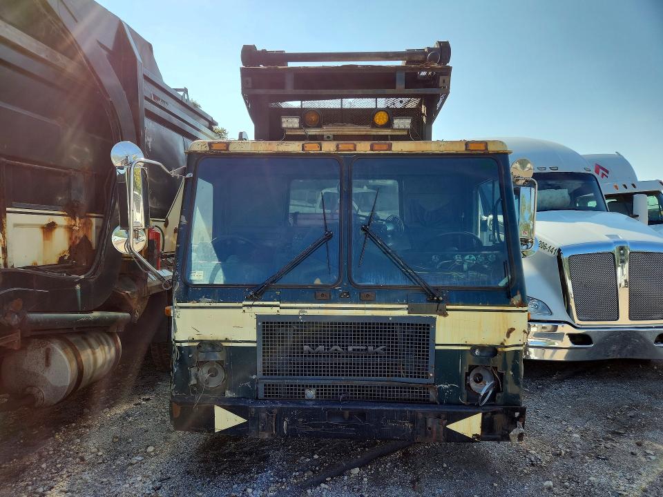 2007 Mack Le613 VIN 1M2AC08CX7M014450 COPART salvage auction — STRIPPED, FL - CERTIFICATE OF DESTRUCTION, sold $450 on 2026-09-17 (photo 5)
