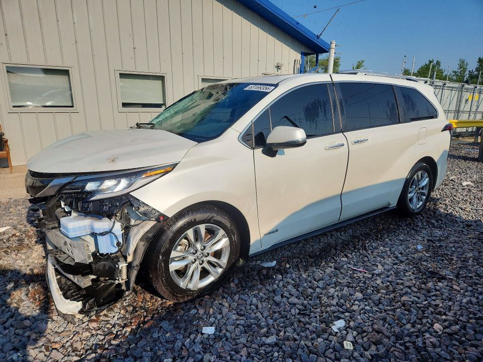 2021 Toyota Sienna VIN 5TDZRKEC9MS011982 — COPART salvage auction photo