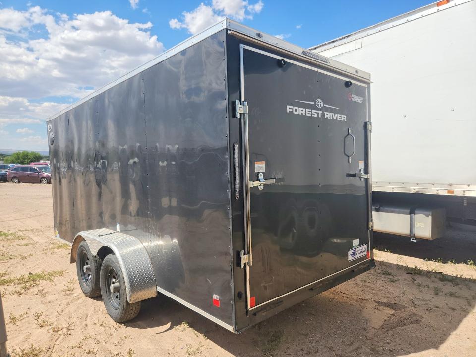 2025 Forest river Cargo VIN 5NHULE623TY096711 COPART salvage auction — ROOF, TX - CERTIFICATE OF TITLE, sold $1,900 on 2026-10-01 (photo 2)