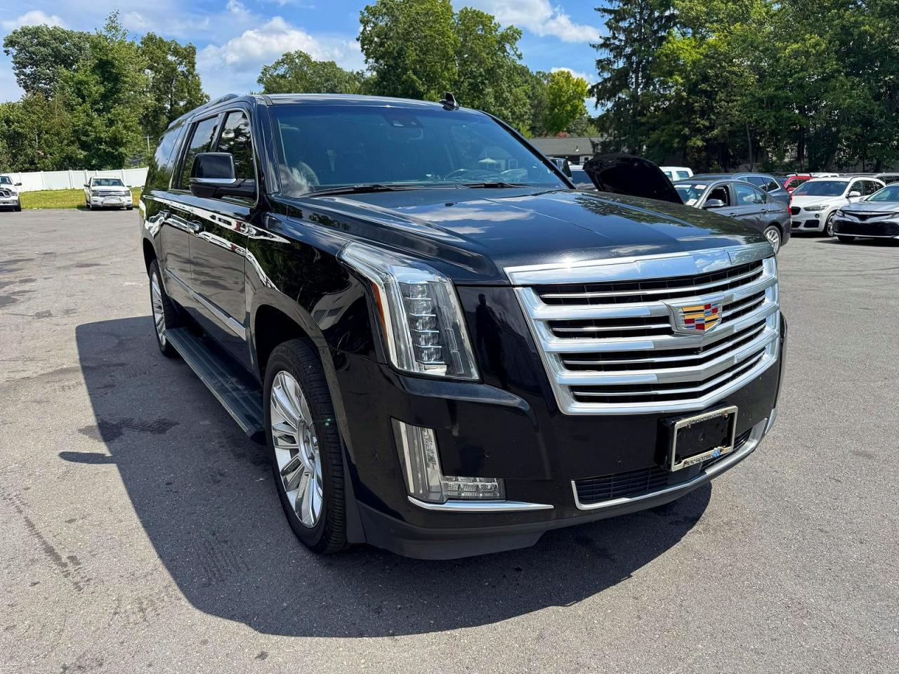 2019 Cadillac Escalade VIN 1GYS4KKJXKR103496 COPART salvage auction — Minor Dent/Scratches, MA - CERTIFICATE OF TITLE, sold $12,600 on 2026-09-15 (photo 4)