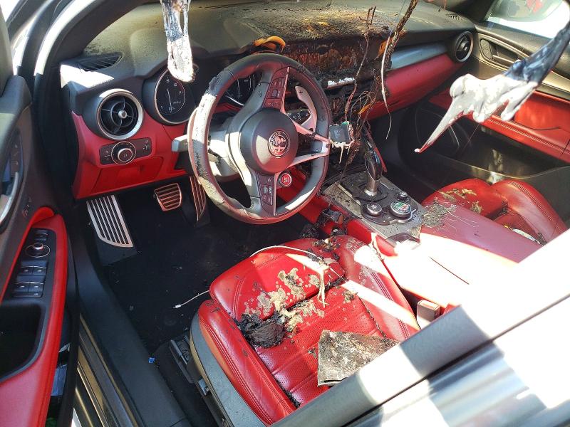 2019 Alfa romeo Stelvio VIN ZASPAKBN1K7C42846 COPART salvage auction — BURN, CT - CERT OF TITLE-SALVAGE, sold $3,550 on 2026-08-28 (photo 8)