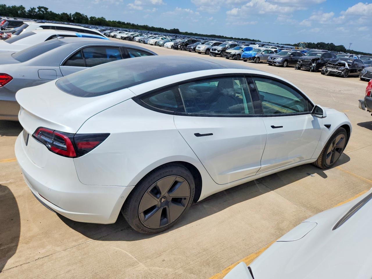 2021 Tesla Model 3 VIN 5YJ3E1EA8MF100280 COPART salvage auction — Minor Dent/Scratches, SC - CERTIFICATE OF TITLE, sold $9,700 on 2026-09-11 (photo 3)