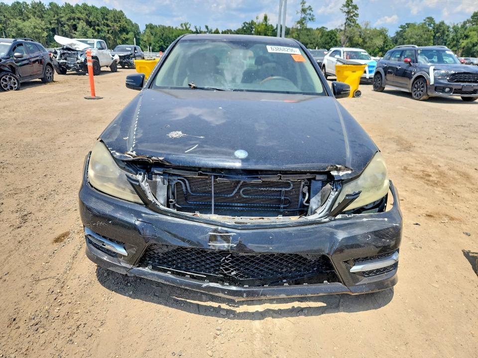 2012 Mercedes-benz C class VIN WDDGF4HB7CR220879 COPART salvage auction — FRONT END, La - Certificate Of Title, sold $400 on 2026-08-14 (photo 5)
