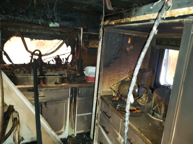 2021 Foresriver VIN 4X4FRSS29M0001996 COPART salvage auction — BURN, MN - CERT OF TITLE-SALVAGE, sold $35 on 2026-10-12 (photo 9)