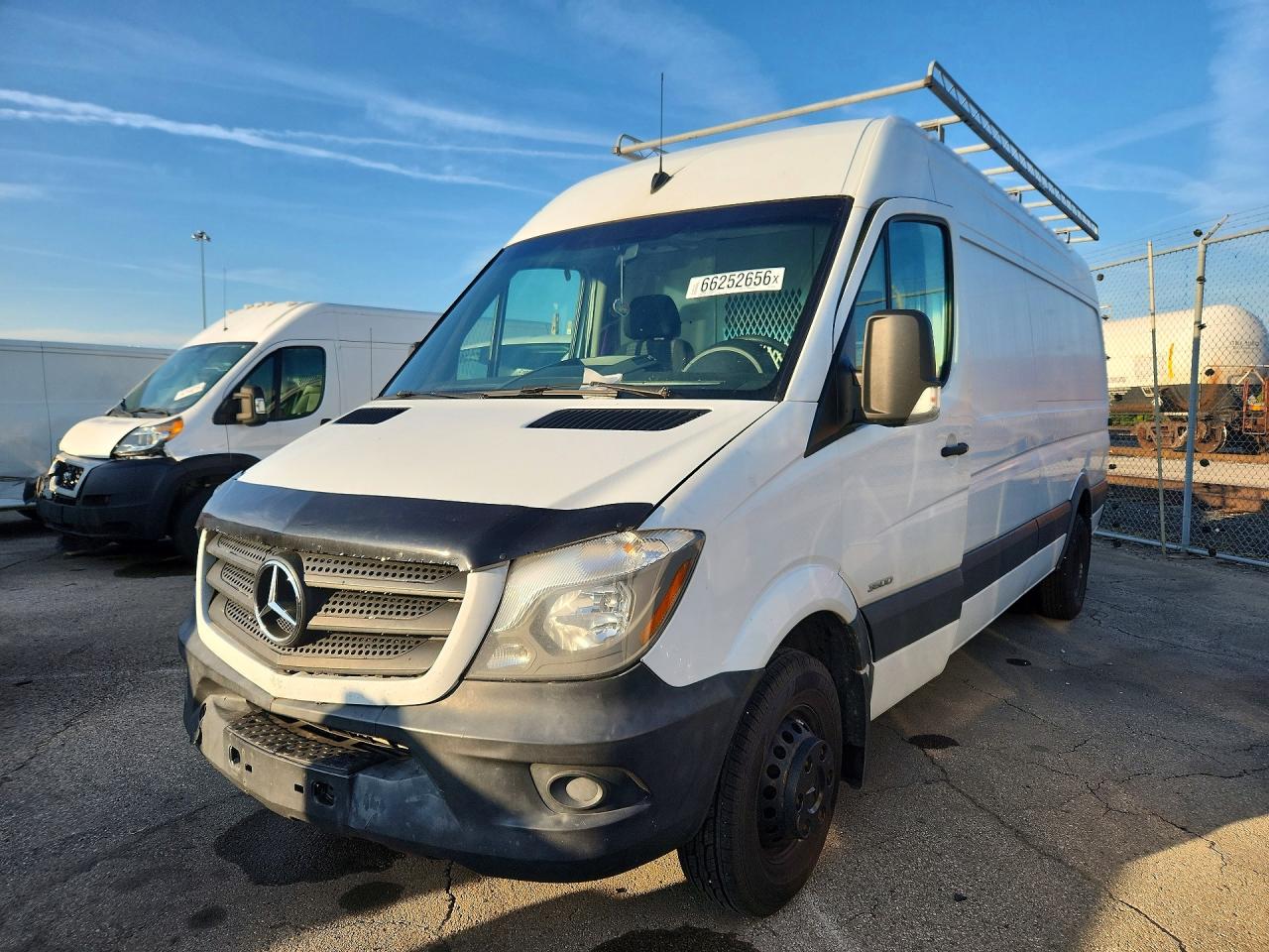 2014 Mercedes-Benz Sprinter VIN WD3PF4DCXE5886499 — COPART salvage auction photo
