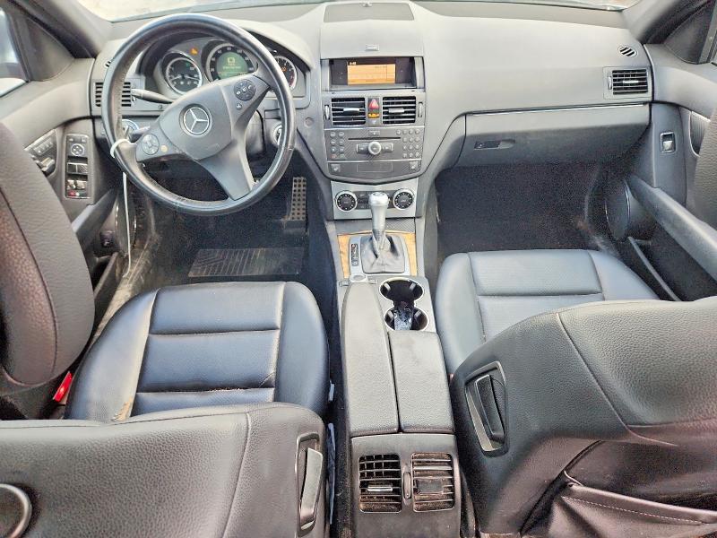 2009 Mercedes-benz C class VIN WDDGF56X19R052900 COPART salvage auction — NORMAL WEAR, IN - CERT OF TITLE - REBUILT VEHICL, sold $400 on 2026-08-07 (photo 8)