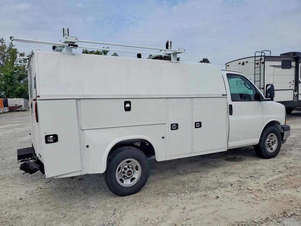 2025 Gmc Savana VIN 1GD07RF75S1190195 COPART salvage auction — REAR END, KY - CERTIFICATE OF TITLE, sold $26,250 on 2026-08-18 (photo 3)