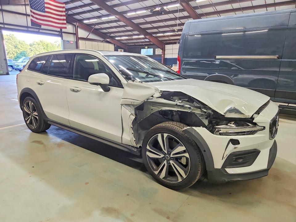 2025 Volvo V60 cross country VIN YV4L12WKXS2146229 COPART salvage auction — FRONT END, Ct - Certificate Of Title (P), sold $10,200 on 2026-08-14 (photo 4)