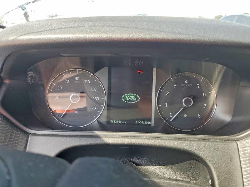 2019 Land rover Range rover velar VIN SALYB2EV8KA799237 COPART salvage auction — MINOR DENT/SCRATCHES, Tn - Certificate Of Title, sold $10,900 on 2026-09-17 (photo 9)