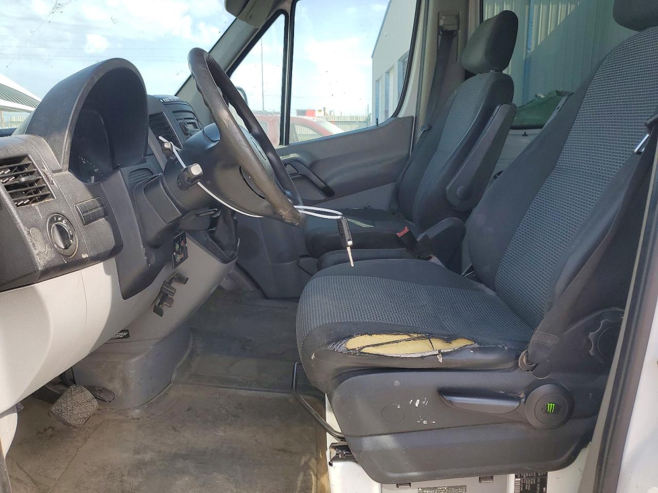 2012 Freightliner Sprinter 2500 VIN WDRPE8CC7C5624891 COPART salvage auction — Rear End, St - Salvage Title, sold $1,400 on 2026-09-23 (photo 7)
