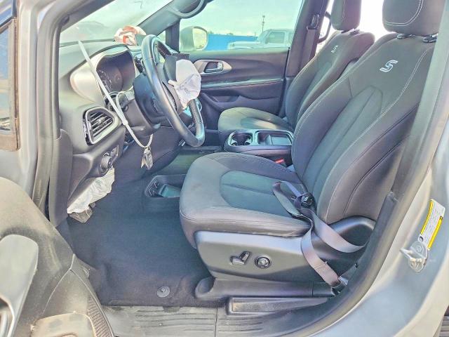 2020 Chrysler Pacifica VIN 2C4RC1FG8LR120079 COPART salvage auction — FRONT END, AZ - CERT OF TITLE - SALVAGE, sold $2,800 on 2026-09-03 (photo 7)