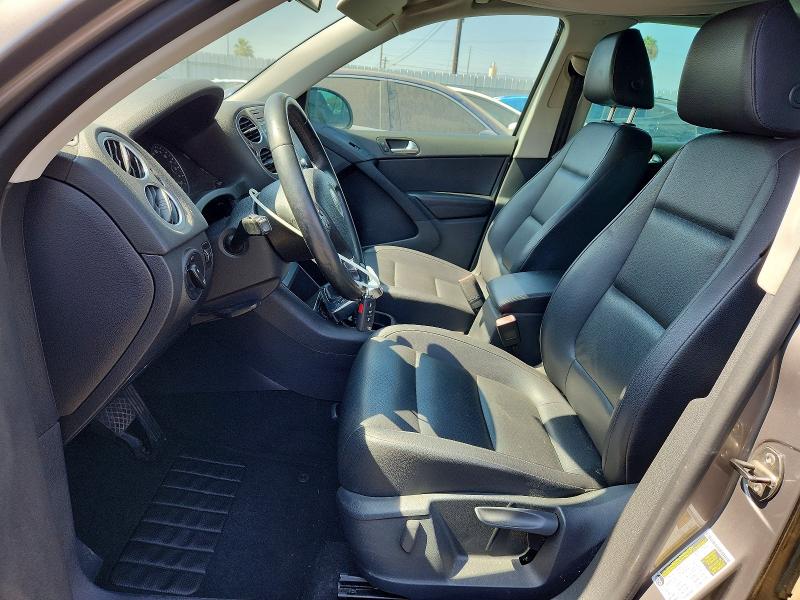 2010 Volkswagen Tiguan VIN WVGAV9AX6AW518792 COPART salvage auction — MINOR DENT/SCRATCHES, CA - DIS/DLR/EXP ONLY CLEAN TITLE, sold $125 on 2026-08-13 (photo 7)