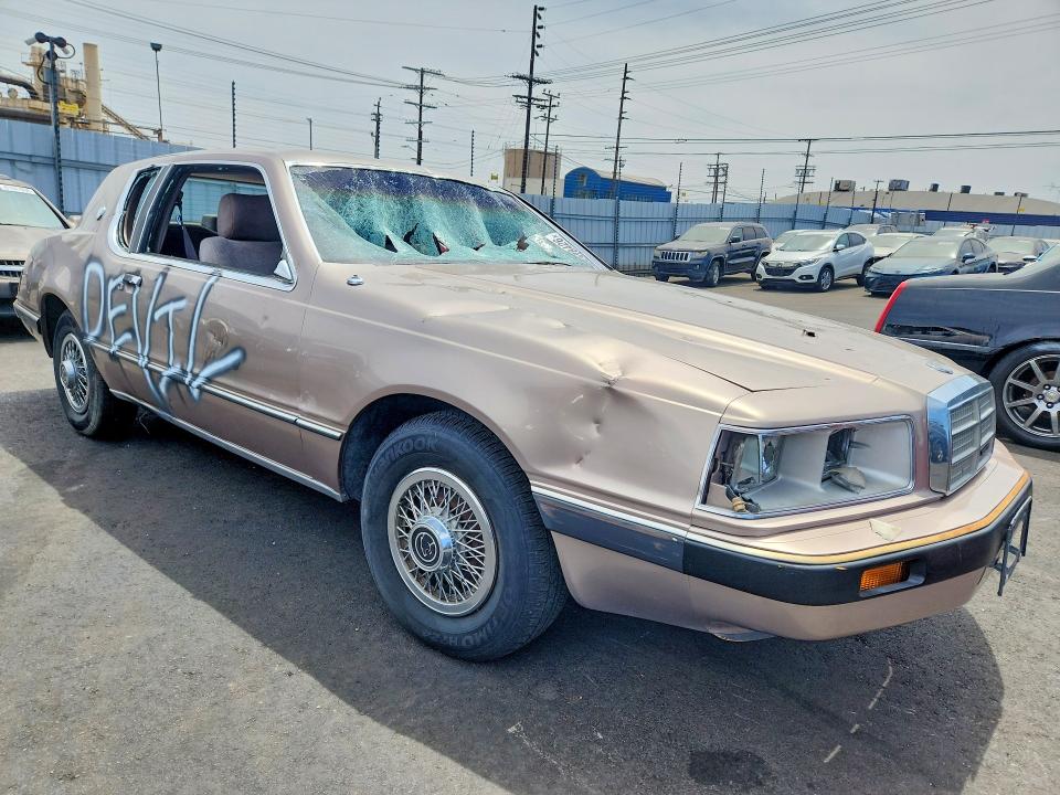 1986 Mercury Cougar VIN 1MEBP92F3GH728237 COPART salvage auction — VANDALISM, CA - DIS/DLR/EXP ONLY CLEAN TITLE, sold $225 on 2026-08-26 (photo 4)
