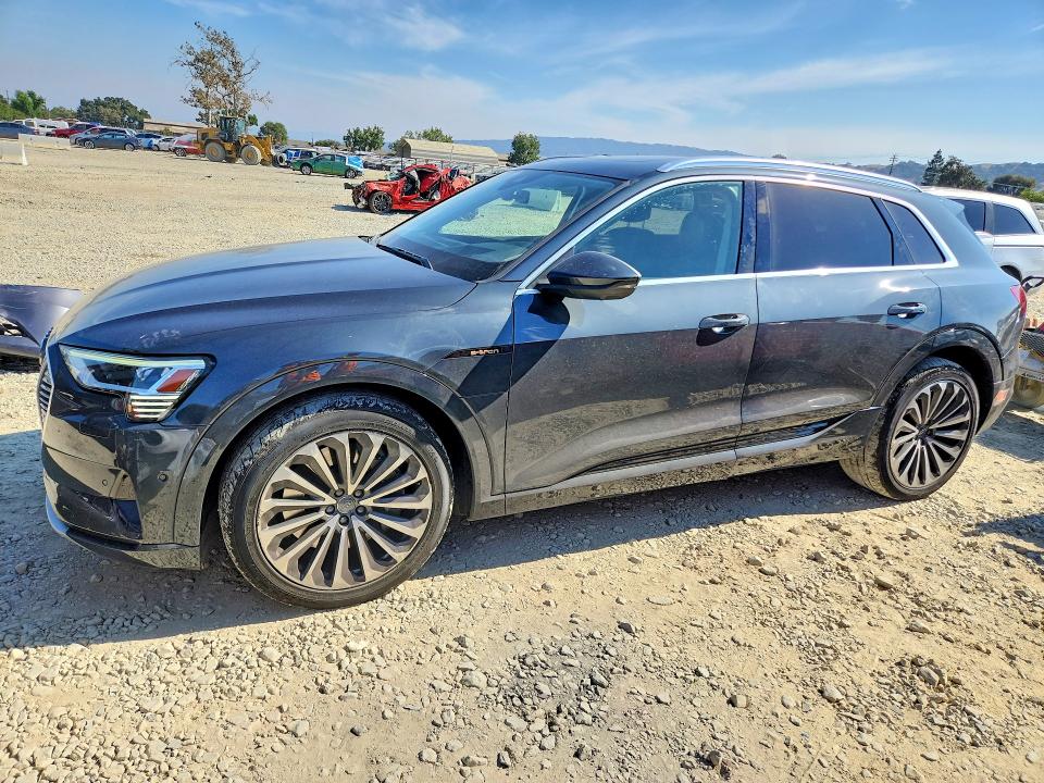 2019 Audi E-tron VIN WA1VABGE3KB022561 — COPART salvage auction photo