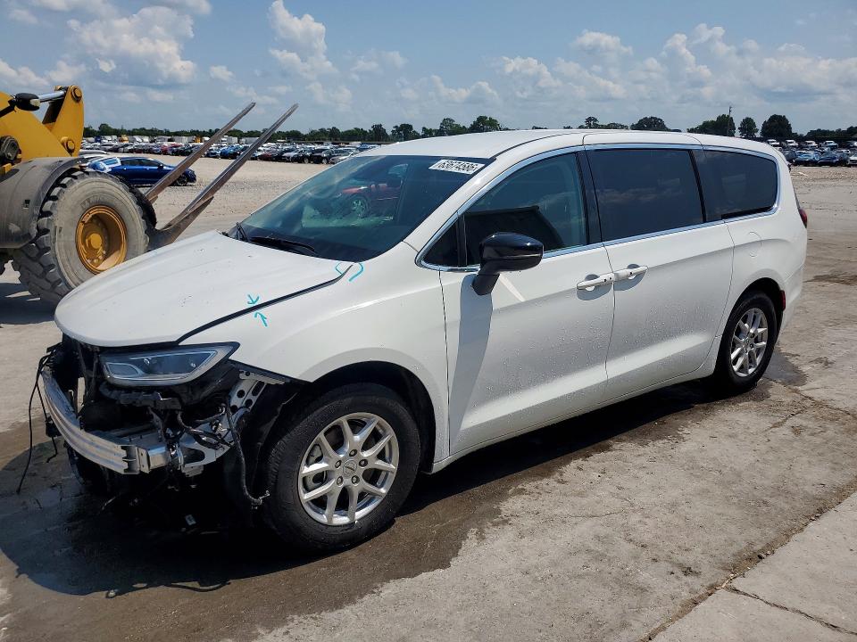 2024 Chrysler Pacifica VIN 2C4RC1BG6RR149482 — COPART salvage auction photo